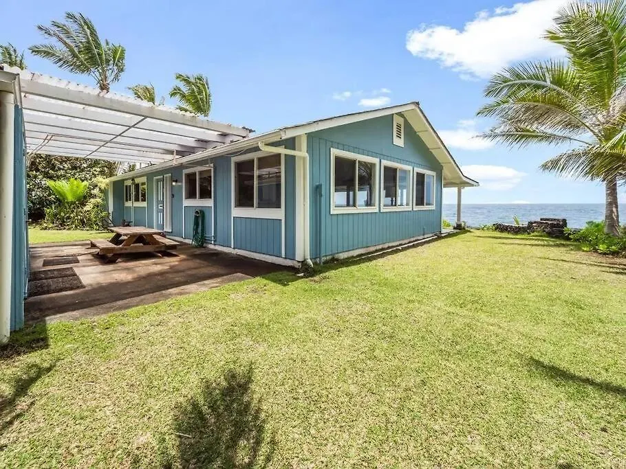 Holiday home Ocean Front Paradise With Hot Tub In Hawaii Keaau United States